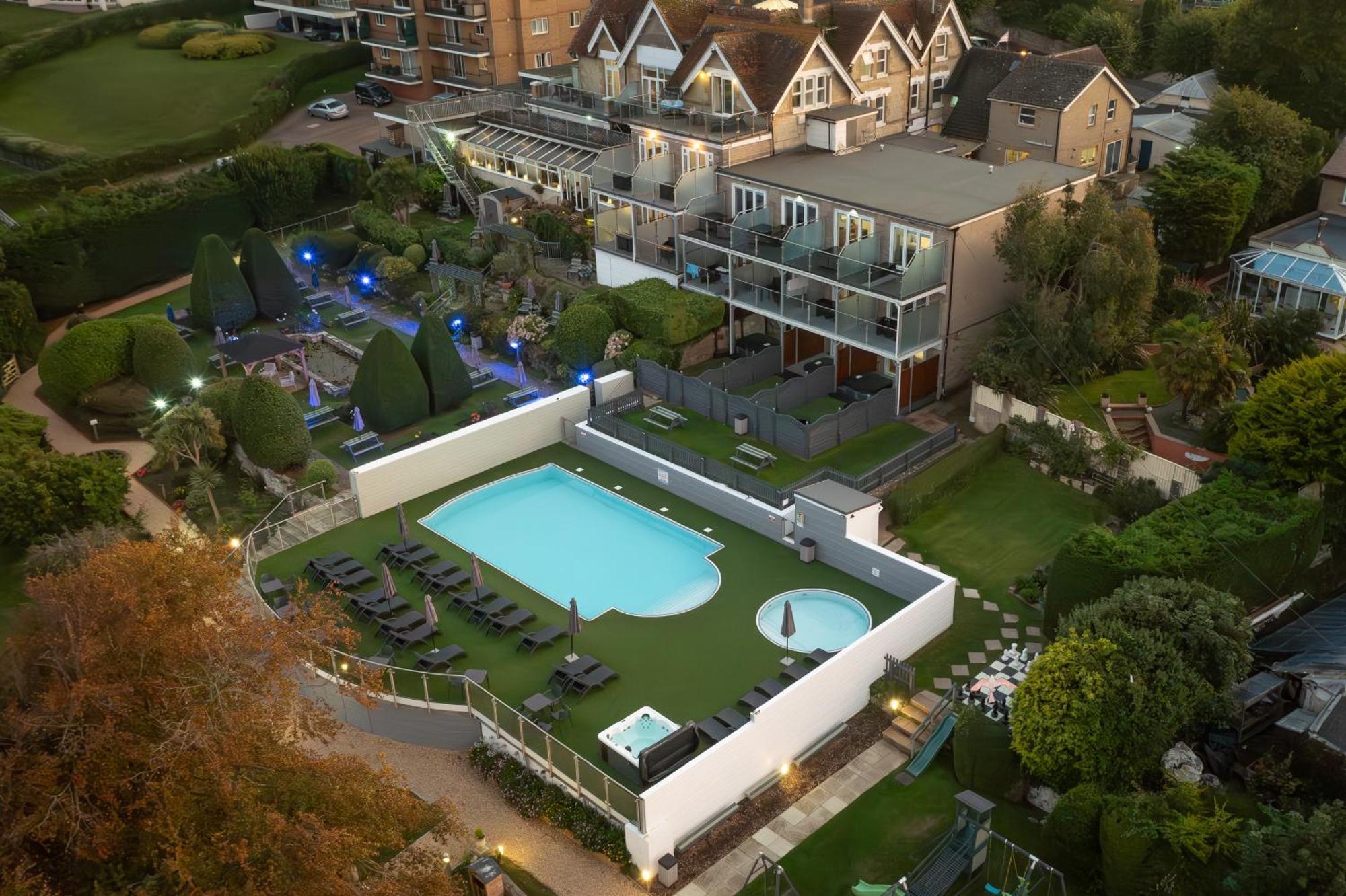 שנקלין Luccombe Hall Hotel מראה חיצוני תמונה